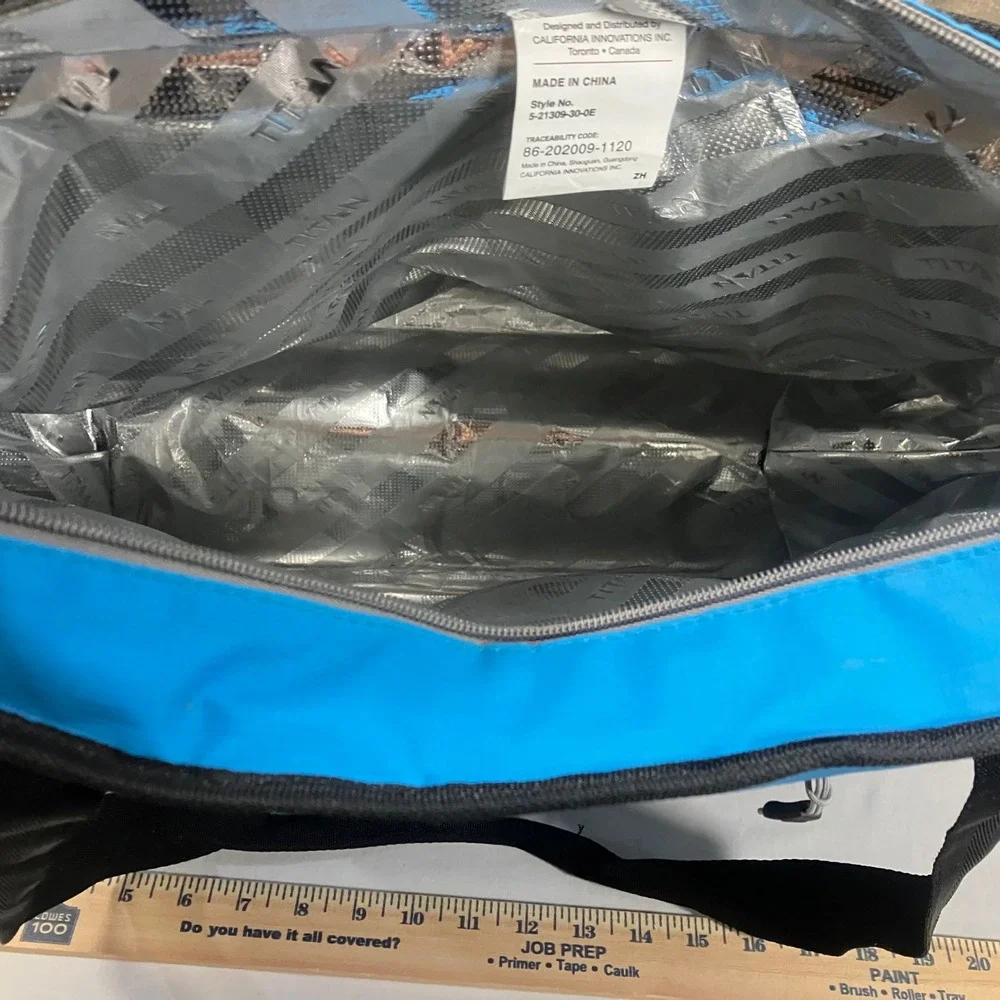 Titan Deep Freeze‎ Arctic Zone Insulated Tote Bag Blue Cooler Zippered Pocket